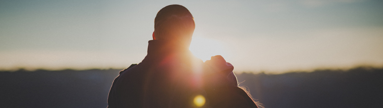 ٤٠ طريقة لإشعال الحب بينك وبين زوجك!