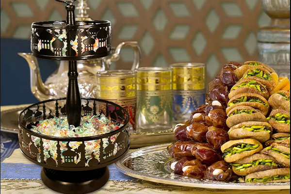 صحن تقديم على شكل هلال العيد